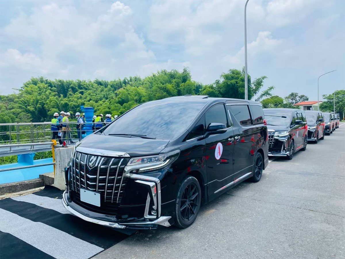 總發阿法租車服務實拍照片