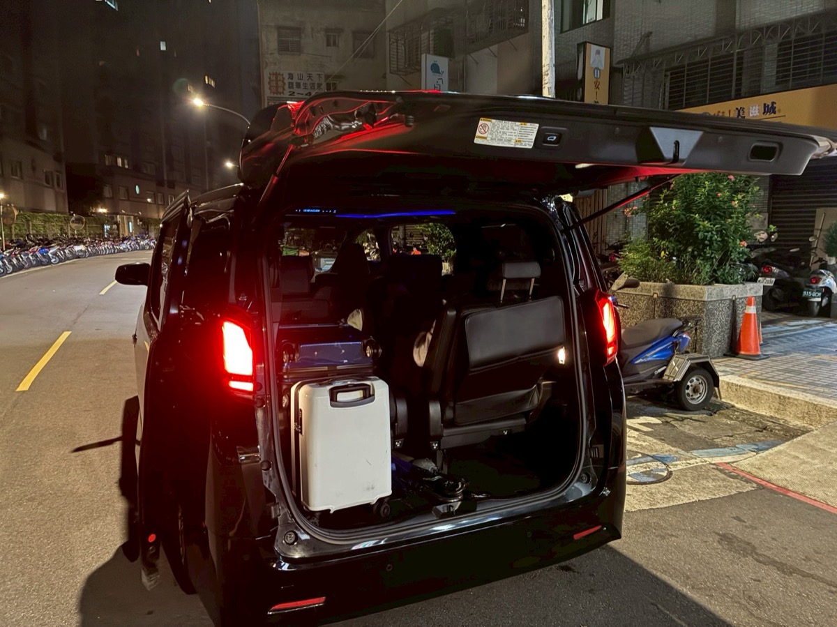 總發阿法租車服務實拍照片